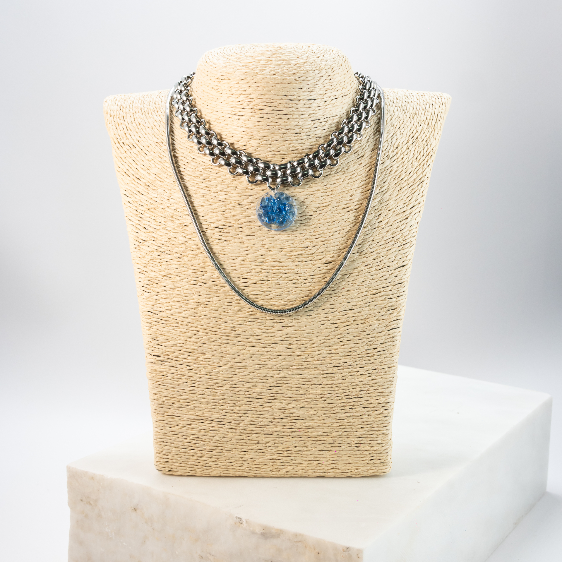 Iliachtida water-royal-blue-silver