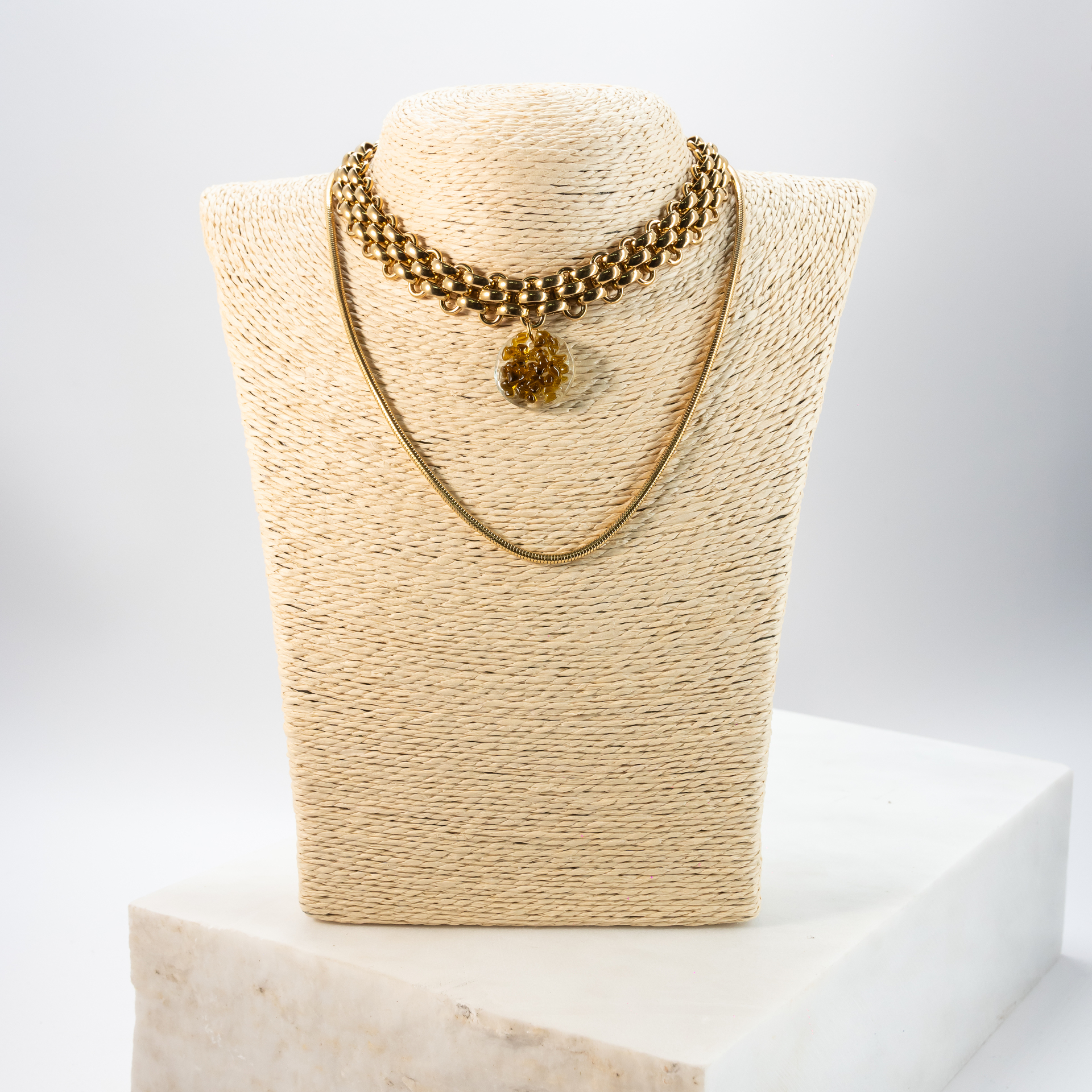 Iliachtida wine-olive-green
