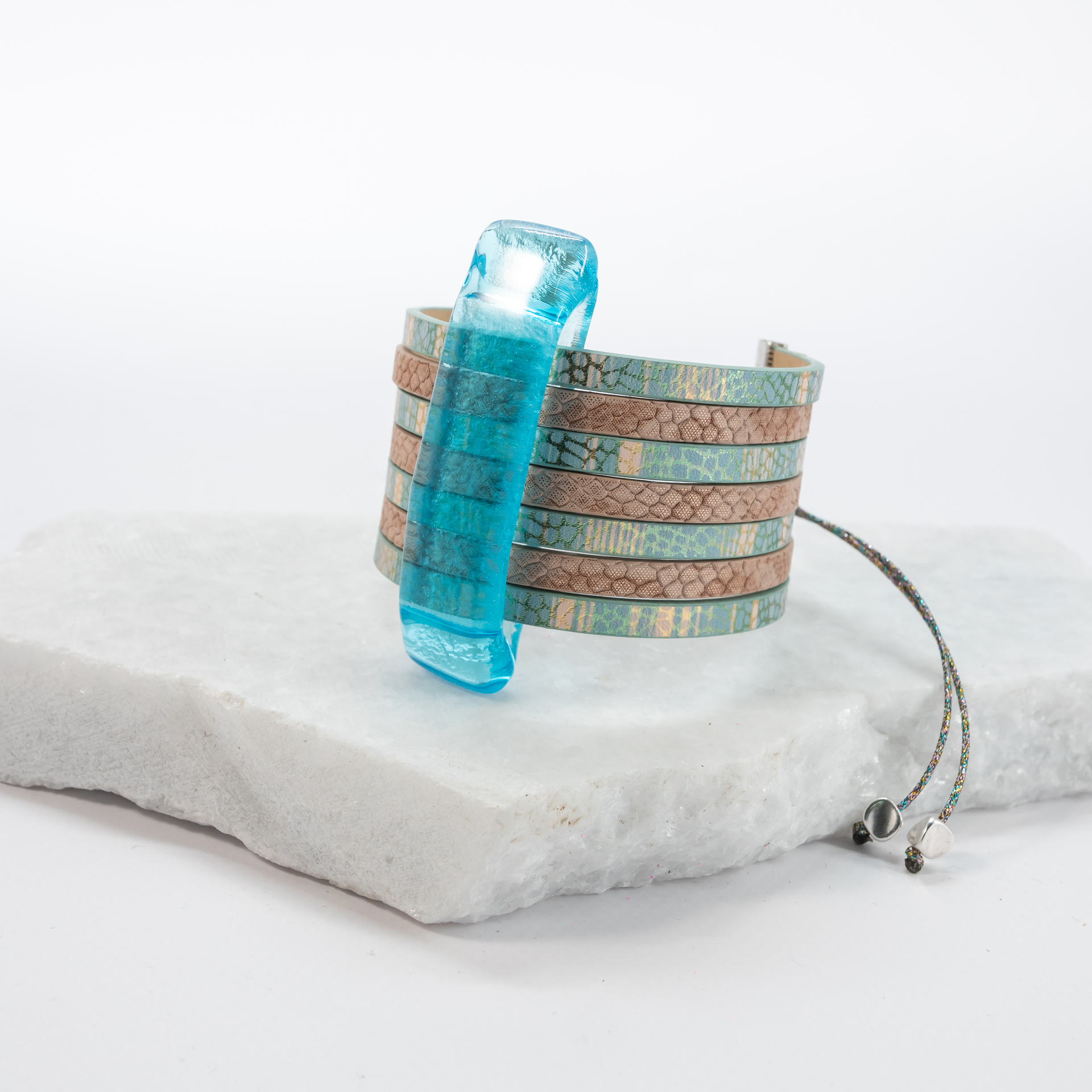 Kirki bombay-turquise-blue