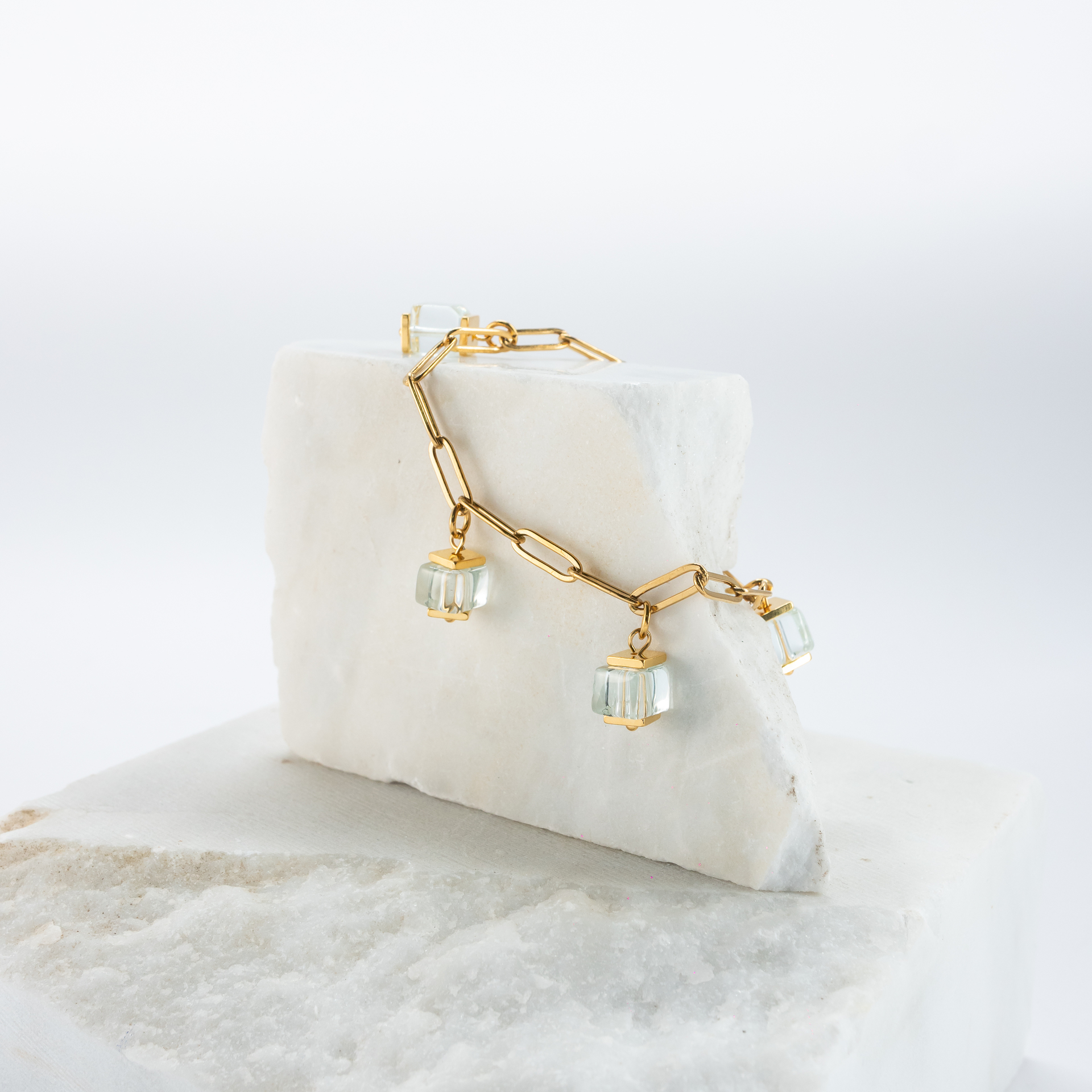 Synthesis ouzo-transparent-gold