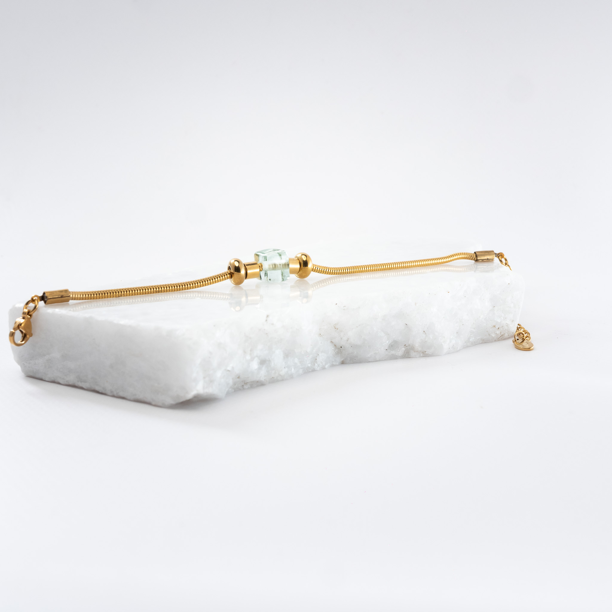 Desmos ouzo-transparent-gold