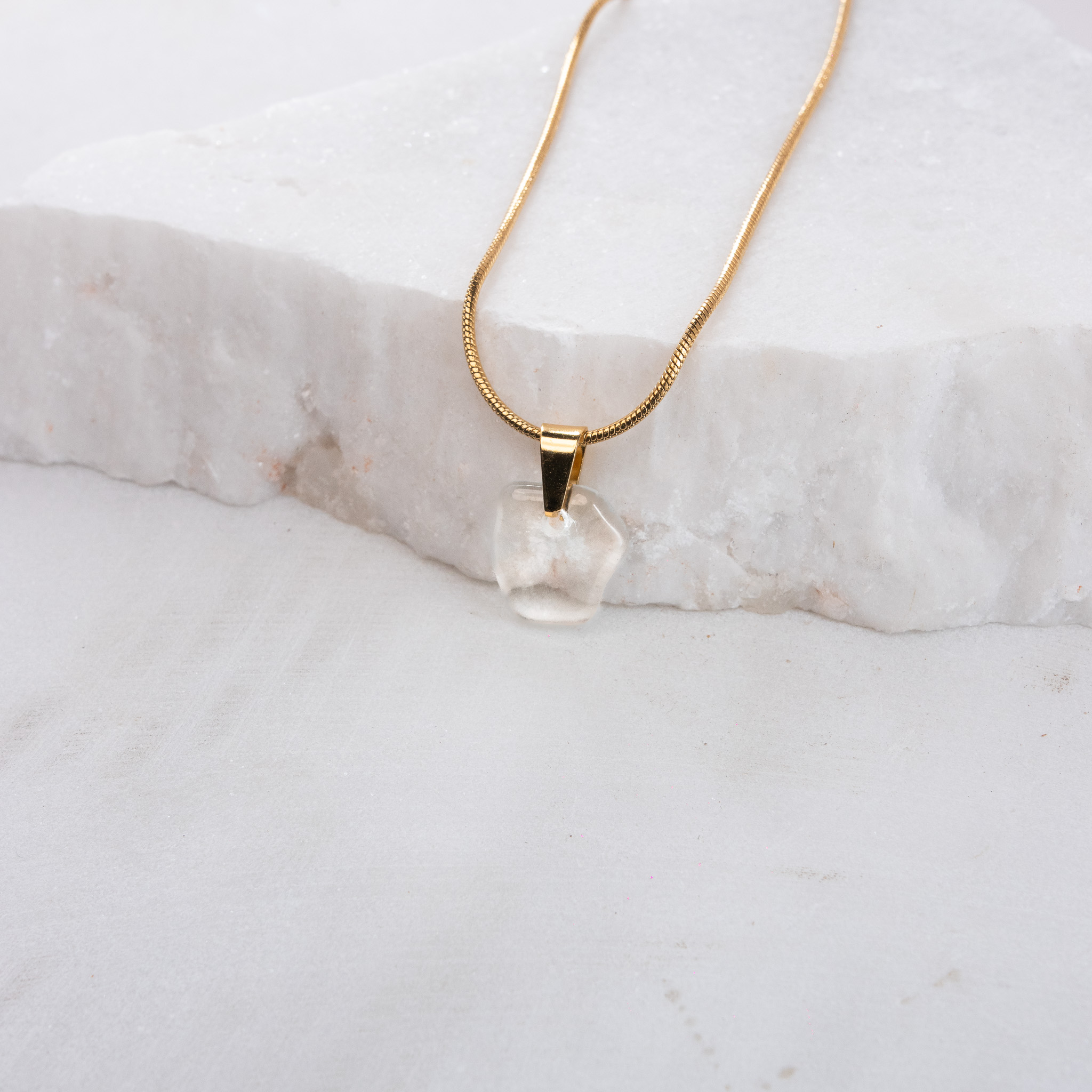 Aura ouzo-transparent-gold