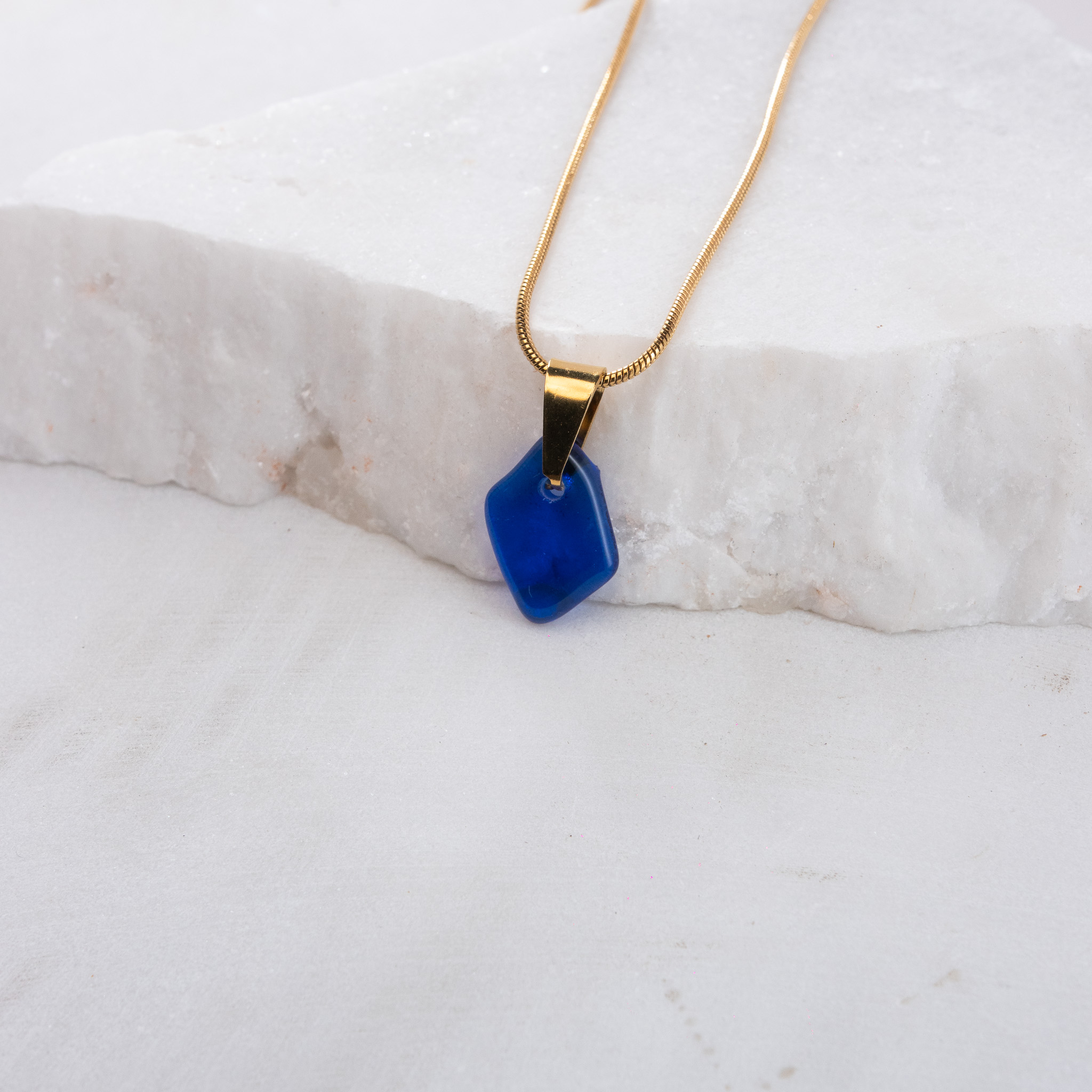 Aura water-royal-blue-gold