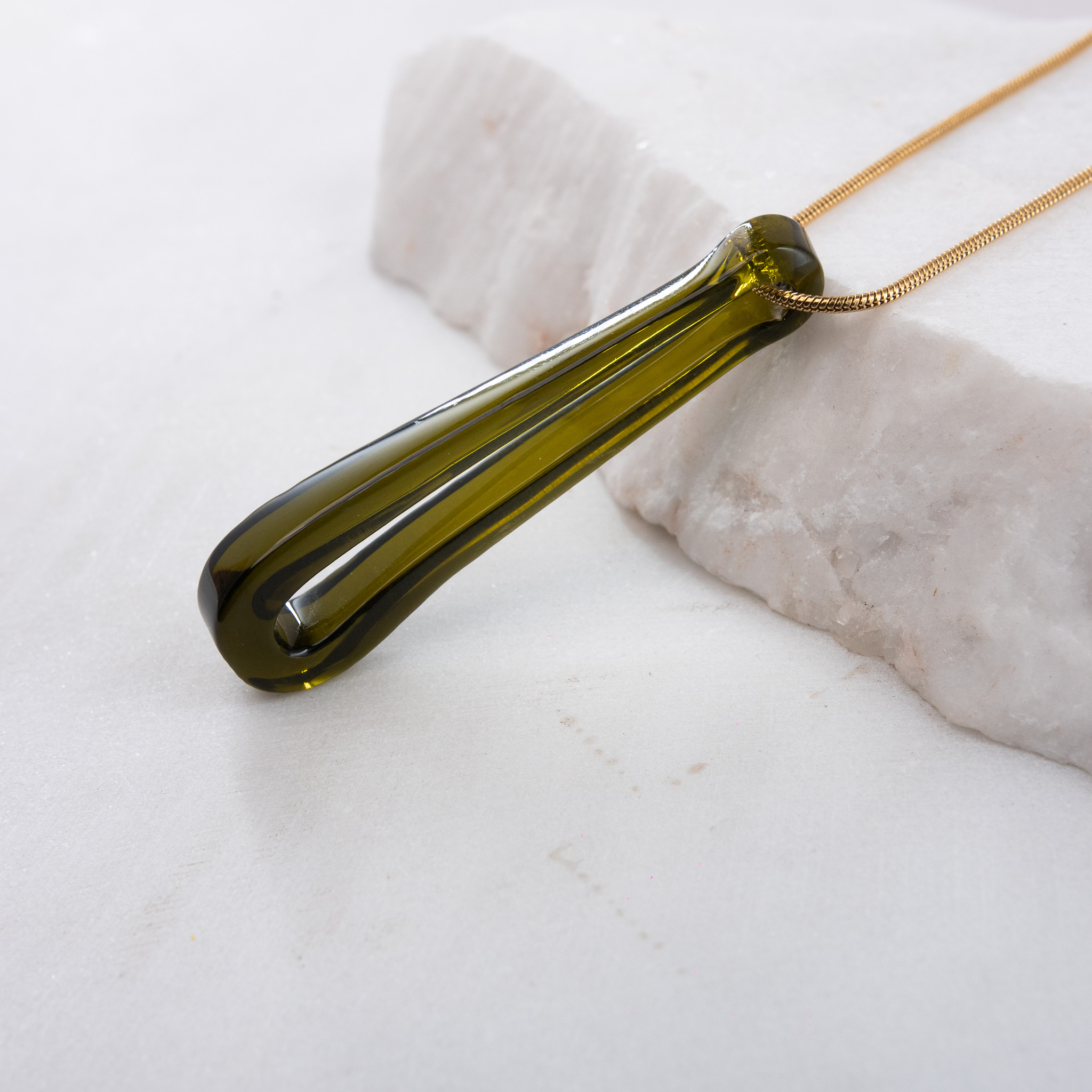 Top Drop wine-olive-green-en